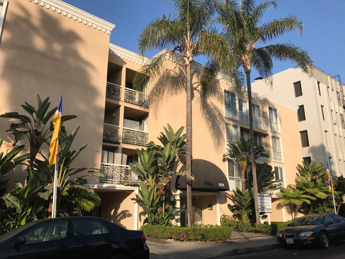 Foto principal - 535 S Hobart Blvd
