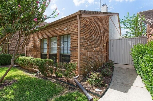 Photo - 17106 Knots Landing House