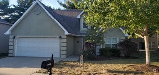 Building Photo - 405 S Village Cir