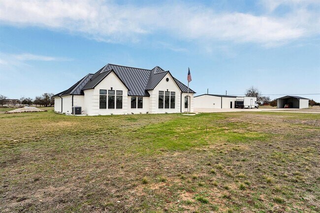 Foto del edificio - 157 Country Pl Ln