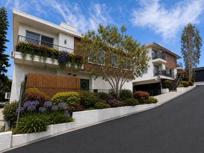 Building Photo - 3432-3434 S Centinela Ave