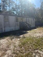 Building Photo - 119 Davis St