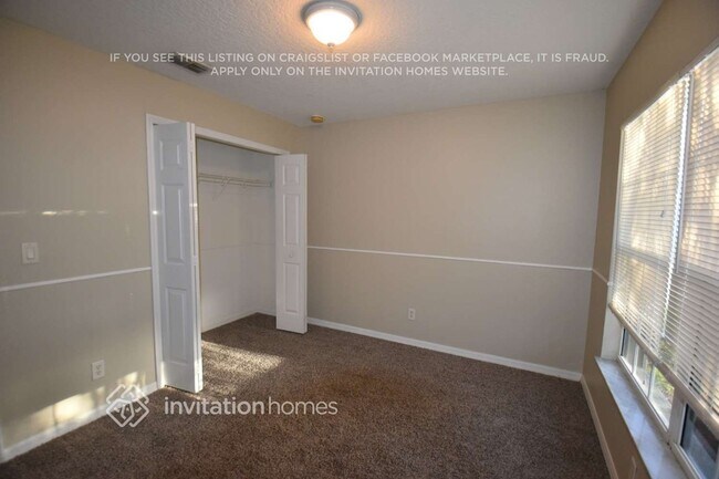 Foto del edificio - 11609 Lake Dr