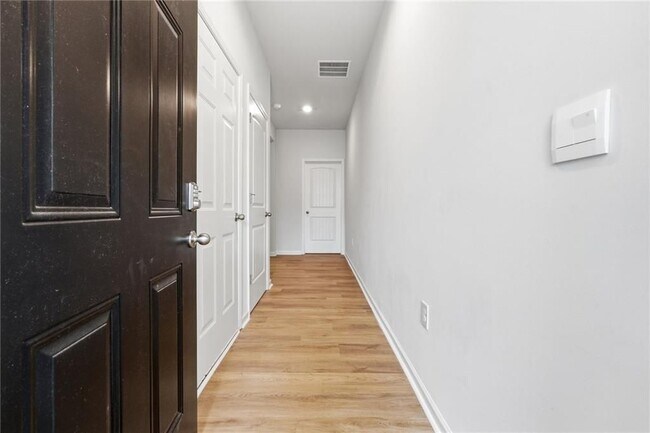 Foto del edificio - 255 Deerberry Dr