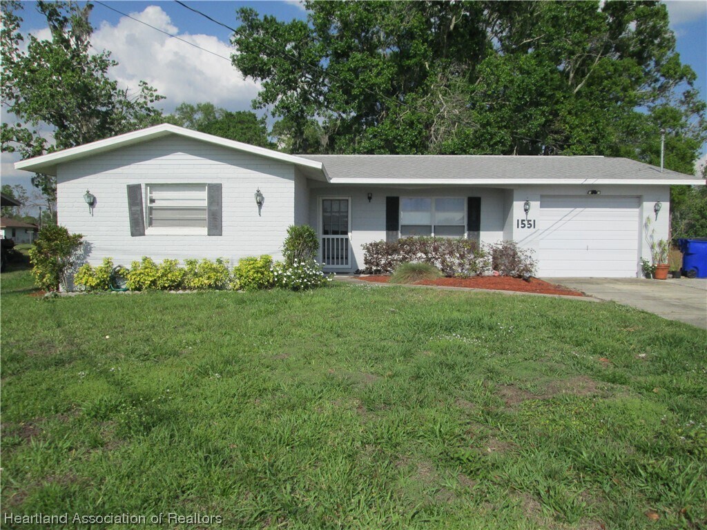 Primary Photo - 1551 Lake Clay Dr