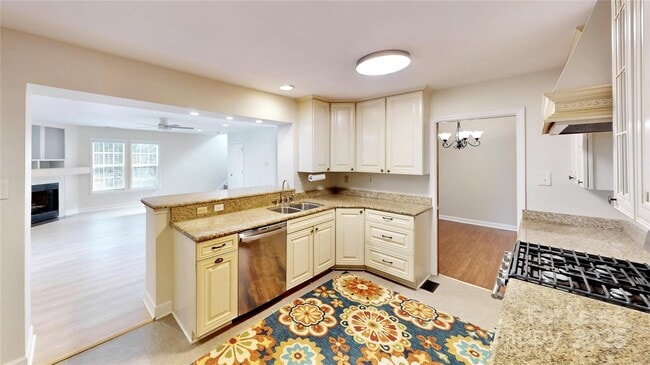 Building Photo - 2844 Goneaway Rd