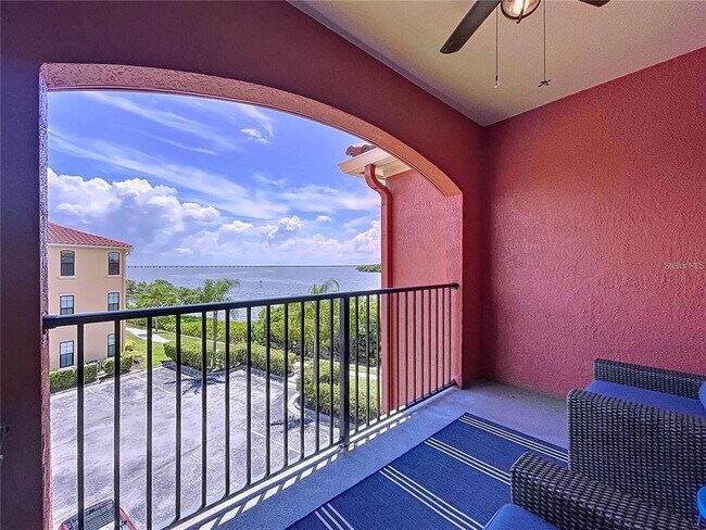 Foto del edificio - 2731 Via Capri