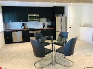 Building Photo - 4633 Bayshore Dr