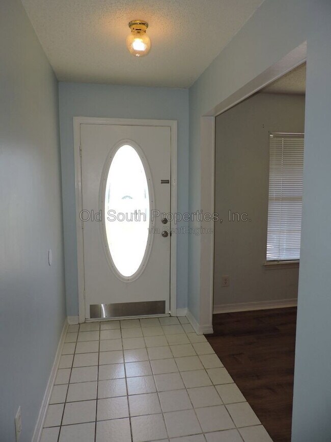 Foto del edificio - 2552 Southern Oaks Dr
