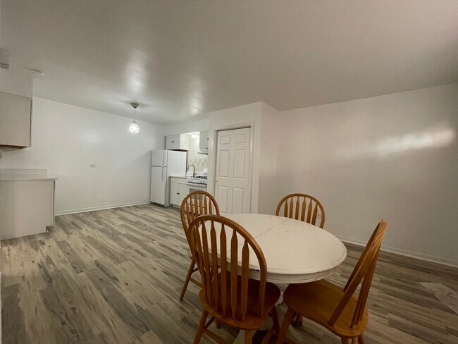 Foto del edificio - 2132 N Harlem Ave
