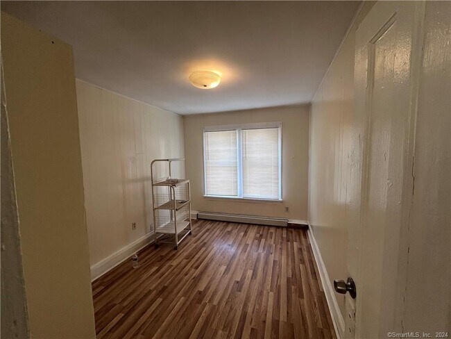 Building Photo - 259 6th St