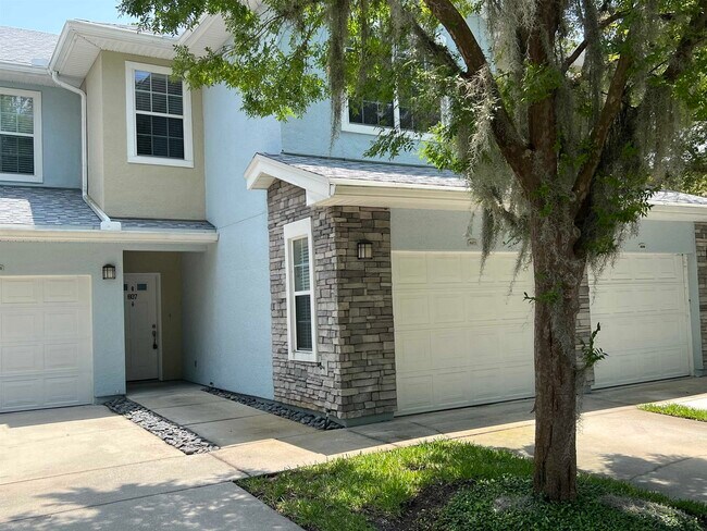 Building Photo - 215 Bayberry Cir