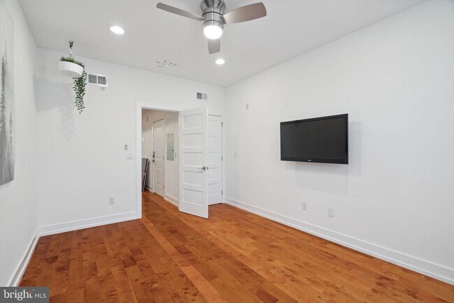 Foto del edificio - 2515 N Front St