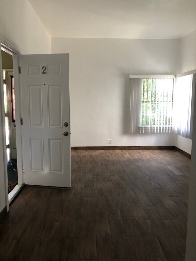 Foto principal - 1302 N Detroit St