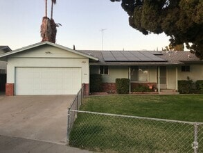 Building Photo - 409 Curtwood Ct