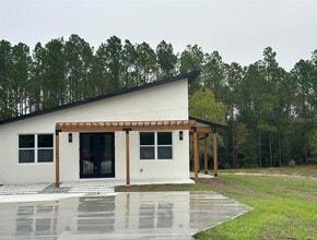 Building Photo - 17951 SE 62 St