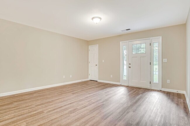Building Photo - 6630 Leisure Trl