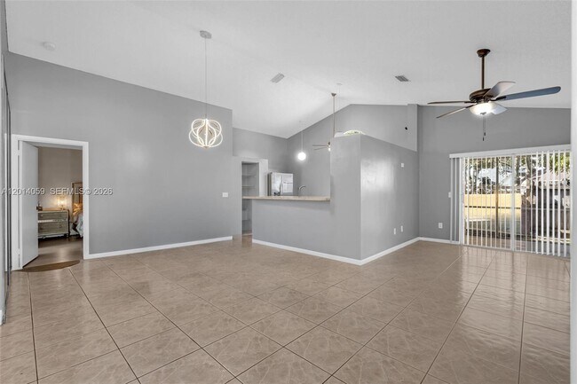 Building Photo - 1308 E Glen Oak Rd