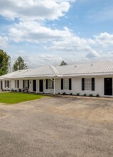 Building Photo - 3147 LA-594