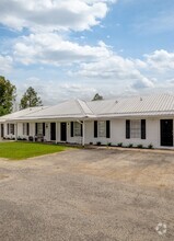 Building Photo - 3147 LA-594