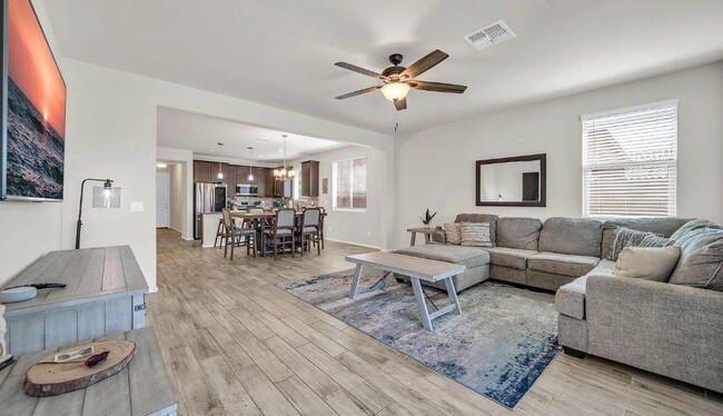Building Photo - 17255 W Cavedale Dr