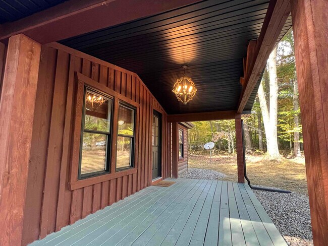 Foto del edificio - 116 Oak Grove Cir