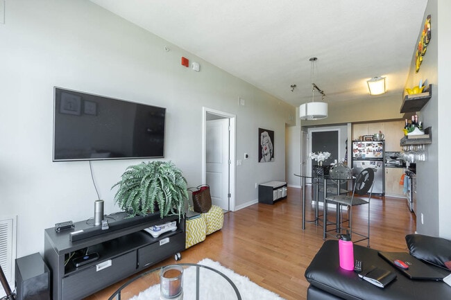 Building Photo - 475 K St NW