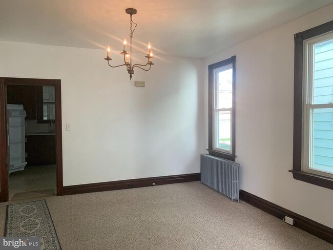 Building Photo - 305 W North St