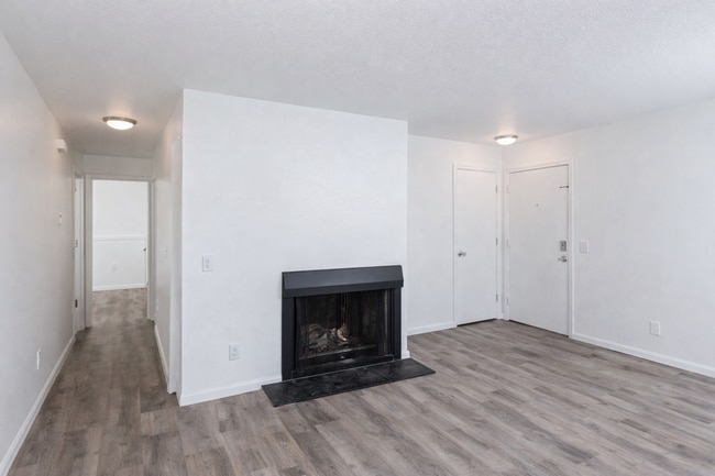 Foto del edificio - 2021 Farmer Pl