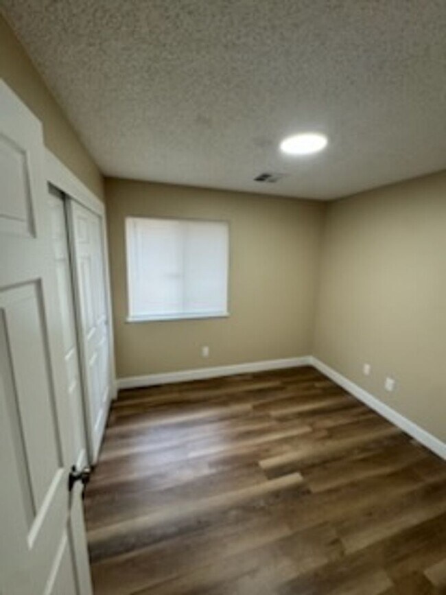 Foto del edificio - Charming 3-Bedroom Home in Northwest Bakersfield