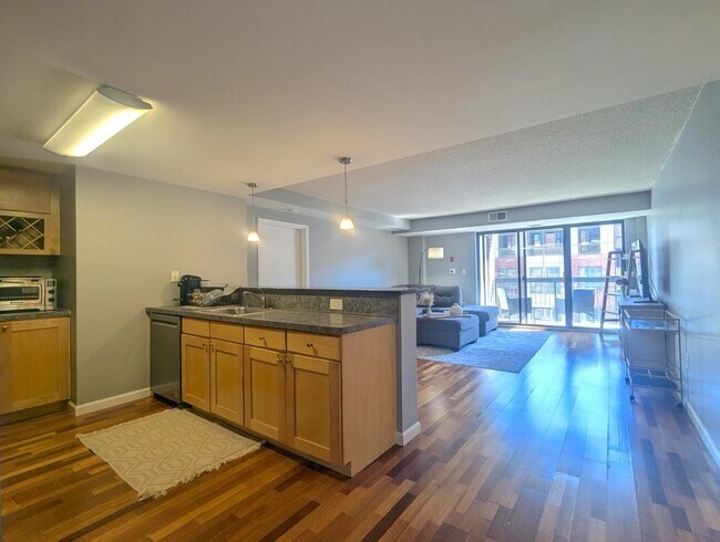 Foto del edificio - 700 1st St