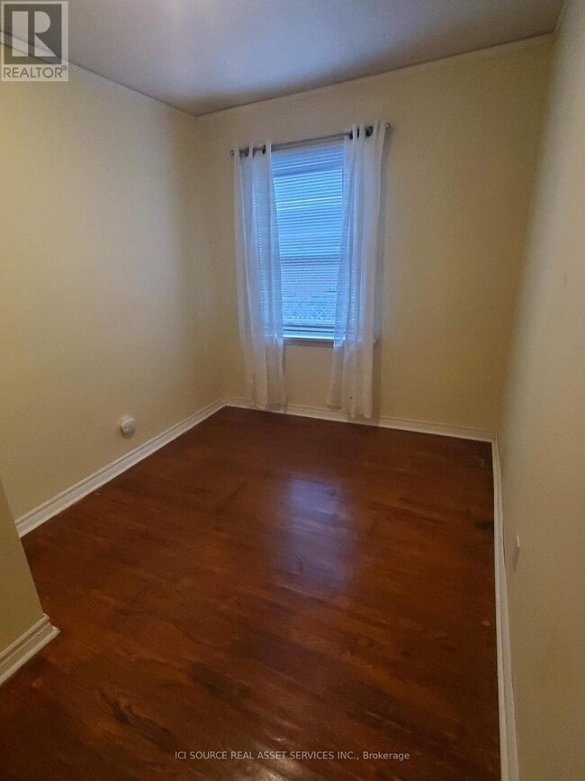 Building Photo - 412 Mountainview Dr