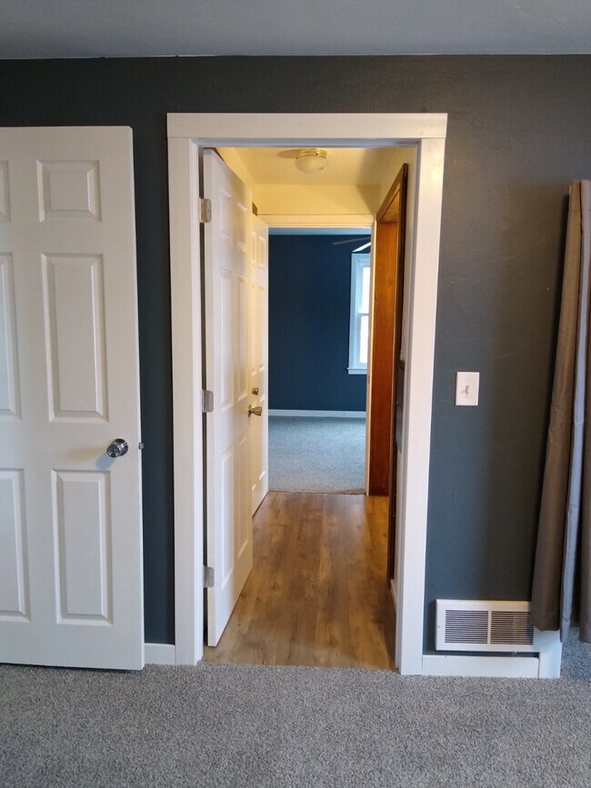 Building Photo - 214/216 Highridge Ave (Denmark)