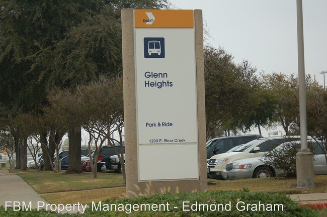 Foto del edificio - 1162-1168 W Bear Creek Rd