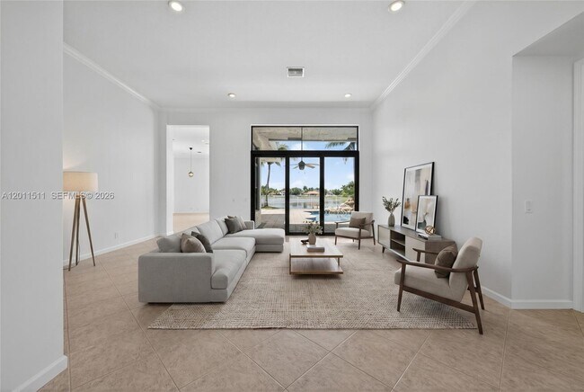 Foto del edificio - 812 Regal Cove Rd