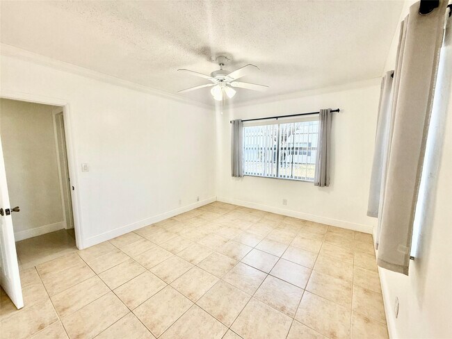 Foto del edificio - 299 SW 7th St