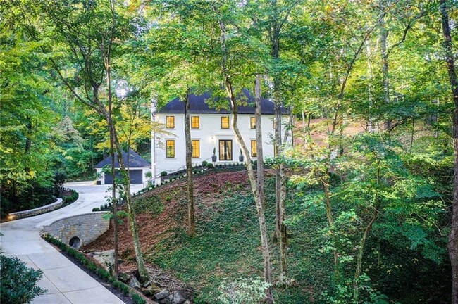 Building Photo - 6090 River Chase Cir NW