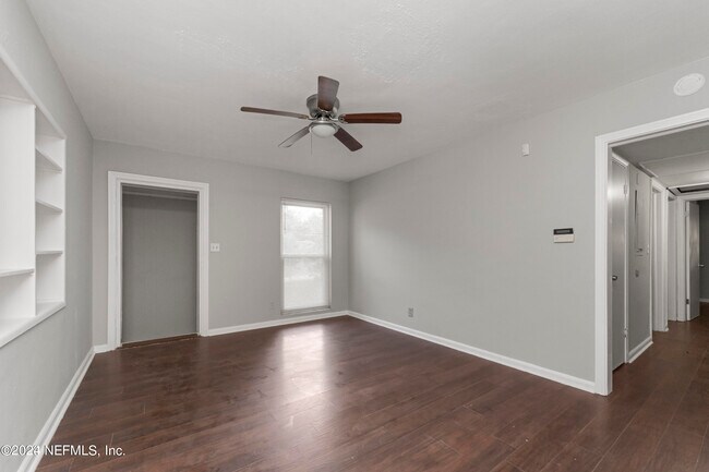 Building Photo - 6171 Cedar Hills Blvd