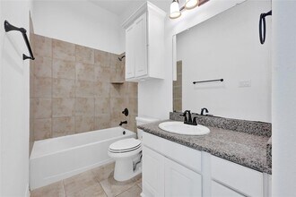 Building Photo - 27915 Genesis Manor Ln