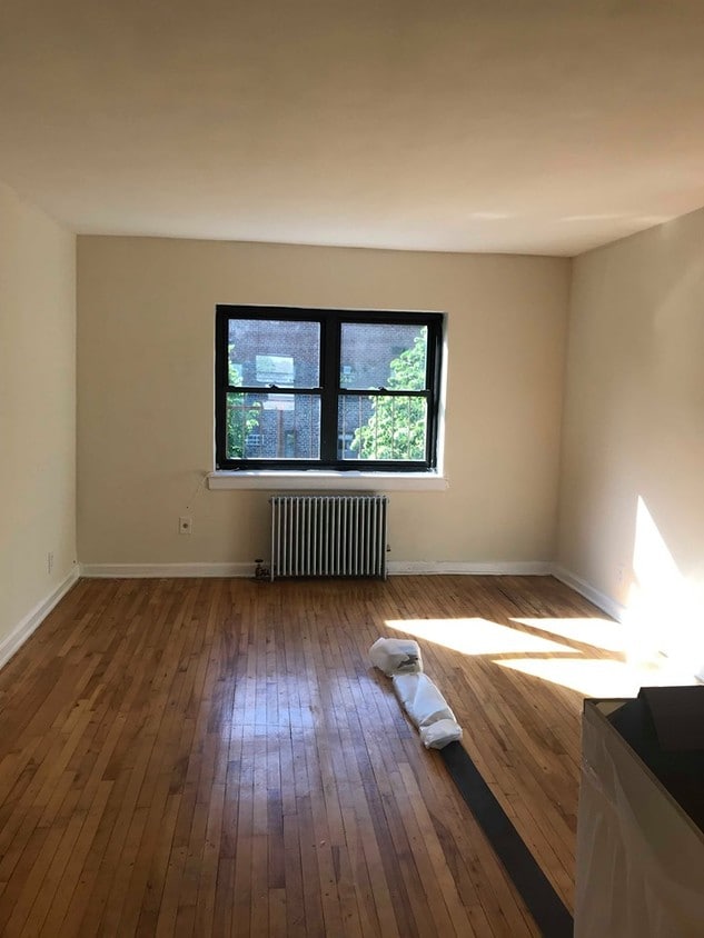 Primary Photo - 303 Bay 17th St