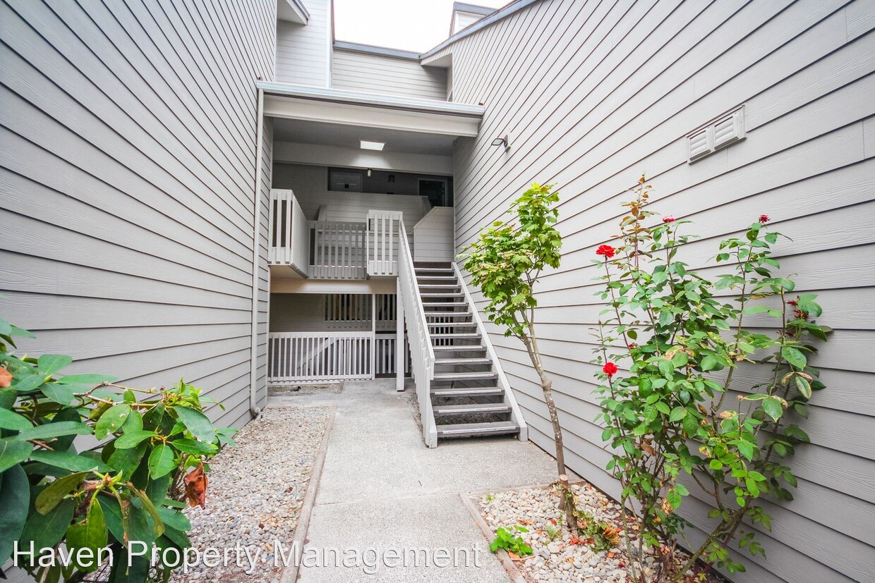 Primary Photo - 2 br, 1.5 bath House - 2502 S 317th St #204
