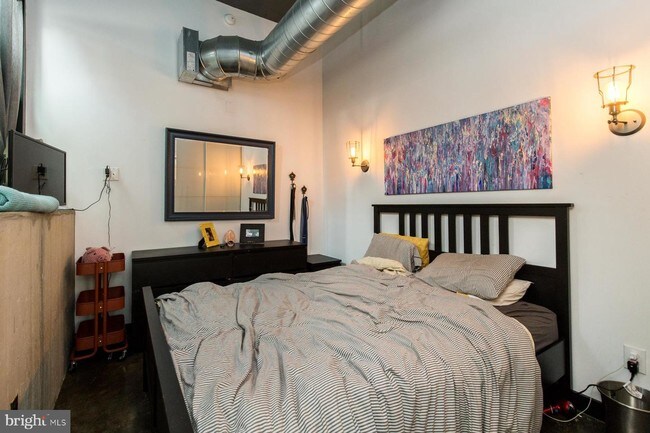 Foto del edificio - 1701 Tulip St
