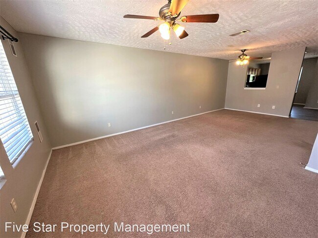 Building Photo - 2 br, 2.5 bath House - 1008 Halifax Lane