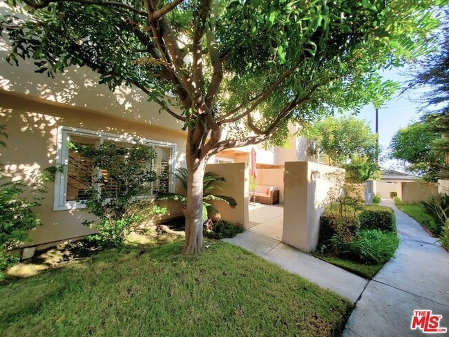 Photo - 3508 Del Amo Blvd Apartment