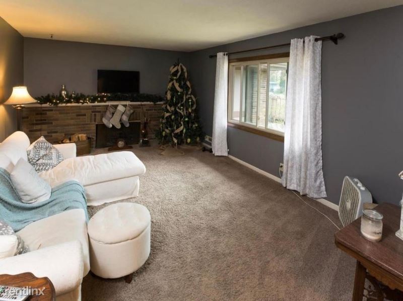Building Photo - 4 br, 2 bath House - 831 fireside drive