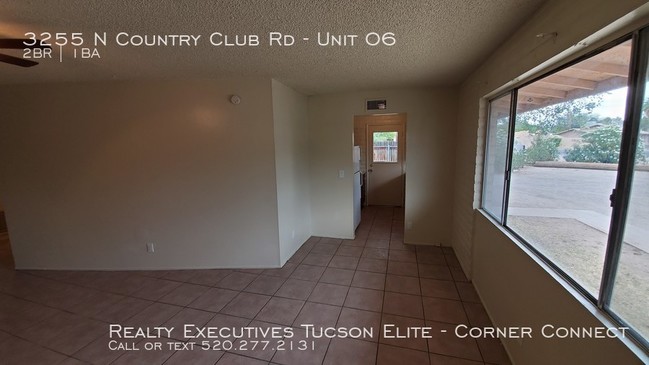 Building Photo - Country Club Rd & Fort Lowell - 2/1 with AC