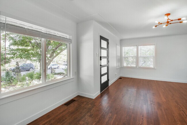 Foto del edificio - 4732 Stuart St