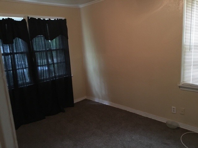 Foto del edificio - 6515 Fairfield Ave