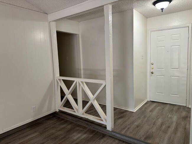 Building Photo - Nice Single Family Home in Birdville ISD