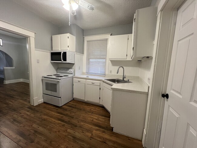 Building Photo - 406 Tiffin Ave